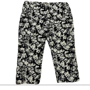 Madison Capri Pants Womens Size 14 Black White Print Mid-Rise Pockets Cotton